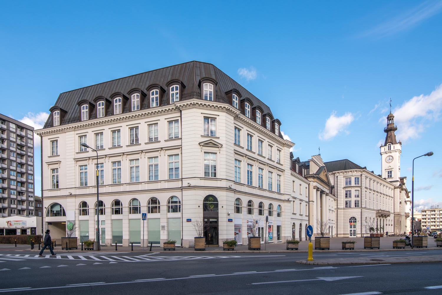 Zdjęcie architektury budynku Północna pierzeja pl. Teatralnego, tzw. Pałac Jabłonowskich (zespół budynków BRE Bank i Citibank)